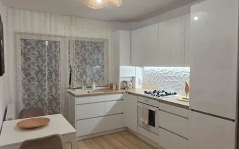Apartament 2 camere, etaj intermediar, zona Porii, Floresti