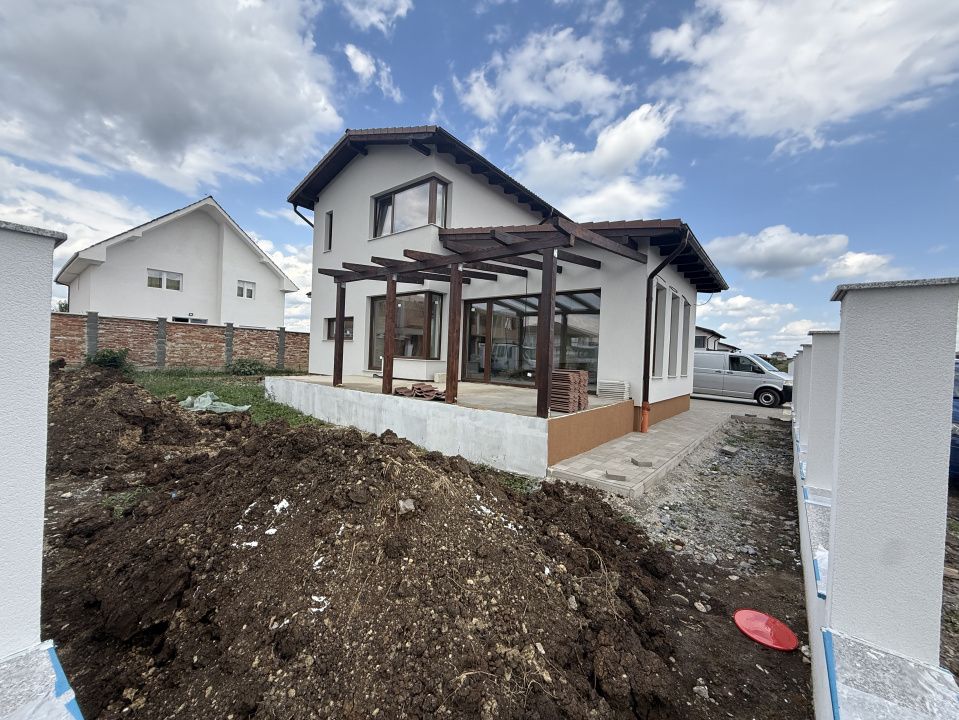 Casă modernă în cartier nou, 130mp utili, teren 610 mp | Dezmir – fotografia 5 din 11