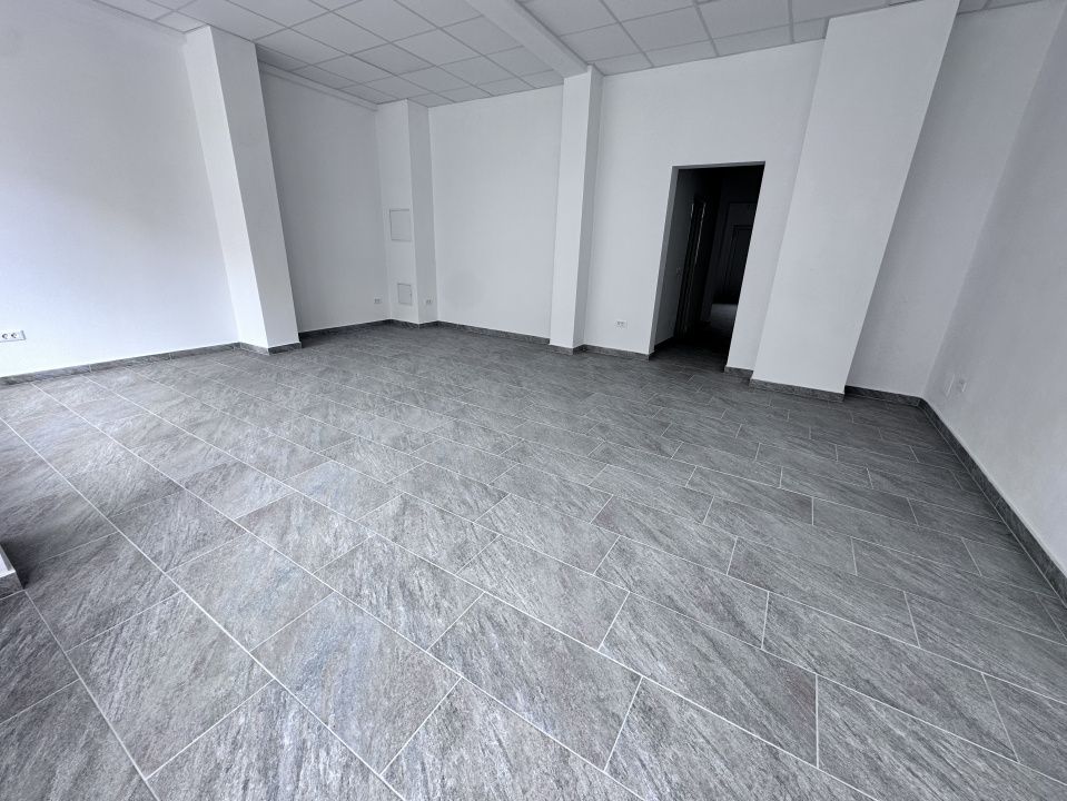 Spatiu Comercial finisat si renovat 80 mp inchiriere Alba Iulia Sub Stadion – fotografia 1 din 12