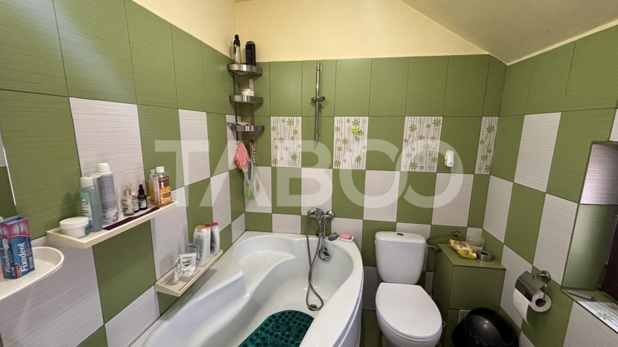 Casa 3 camere decomandate 90mp utili +teren 151 mp in Sura Mare – fotografia 14 din 24