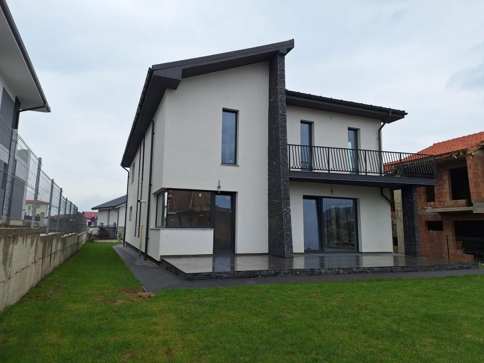 Casa deosebită, 230mp utili, 716mp teren, zona Profi Chinteni – fotografia 2 din 17