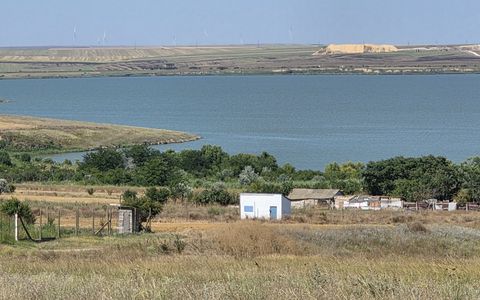 Teren extravilan Navodari, cu vedere la lacul Tasaul, 12 euro/mp