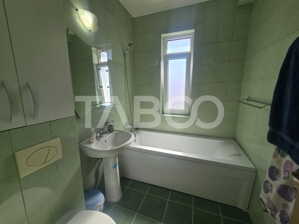 Prima inchiriere-Apartament 103 mpu 3 camere balcon 10 mp zona Strand – fotografia 4 din 12