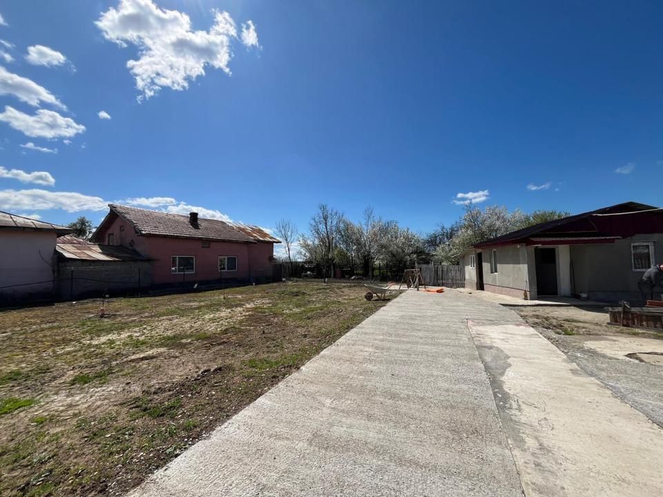 Casa parter + anexa si 2 bai cu 880 mp teren in Brosteni Dambovita – fotografia 14 din 20