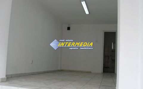 Spatiu comercial 200 mp Finisat cu Vad Comercial Vitrina Stradal Zona Stadion