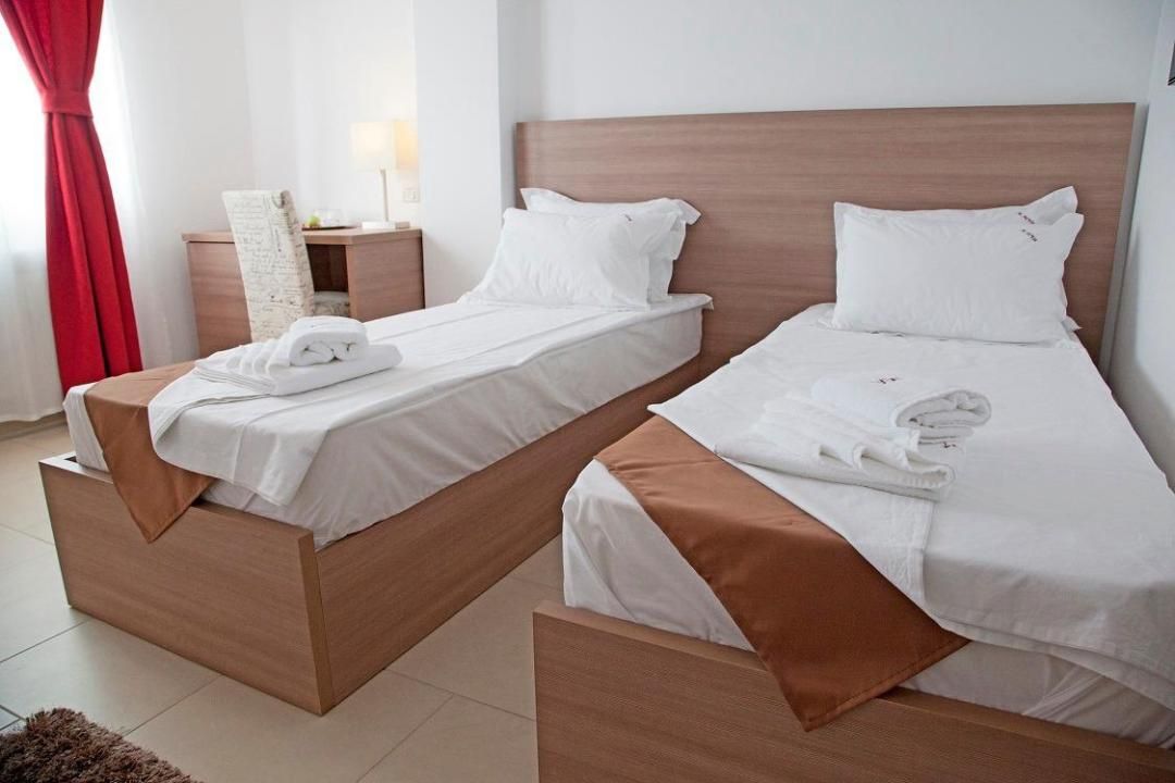 Hotel de vanzare | Popesti-Leordeni | Afacere la cheie | 18 camere – fotografia 16 din 21
