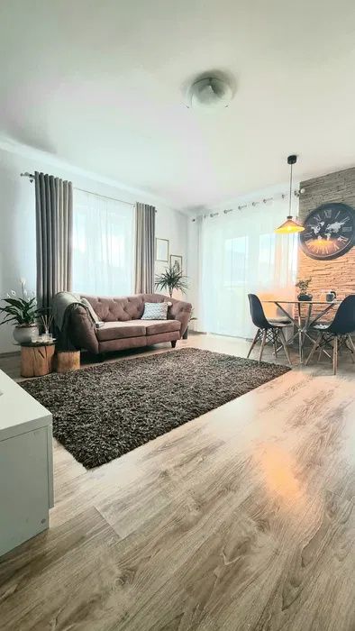 Apartament 3 camere,62 mp, parcare inclusă, zona Cetății – fotografia 2 din 6