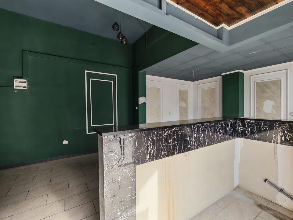 Km 5 - spatiu comercial stradal, cu vad auto / pietonal – fotografia 1 din 6