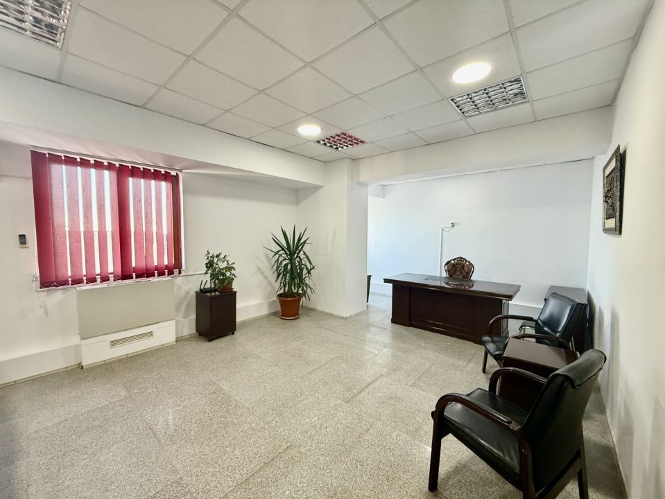 Spatiu birouri zona Tomis Mall mobilat , cu toate utilitatile incluse – fotografia 3 din 3