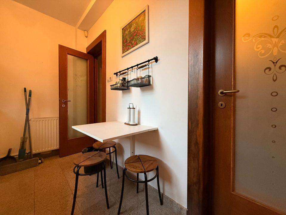 Vila individuală Decebal/ Piata Alba Iulia/ 5 camere/ curte/  ideal birou – fotografia 11 din 20