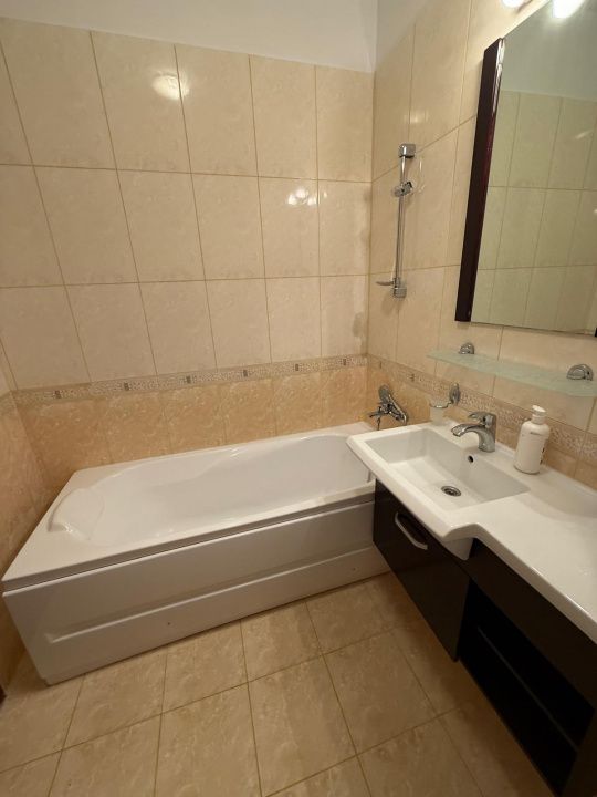 Titan/ 2 camere/ Noor/ Basarabia/ Costin Georgian/ bloc 2008/ 3 balcoane – fotografia 11 din 21