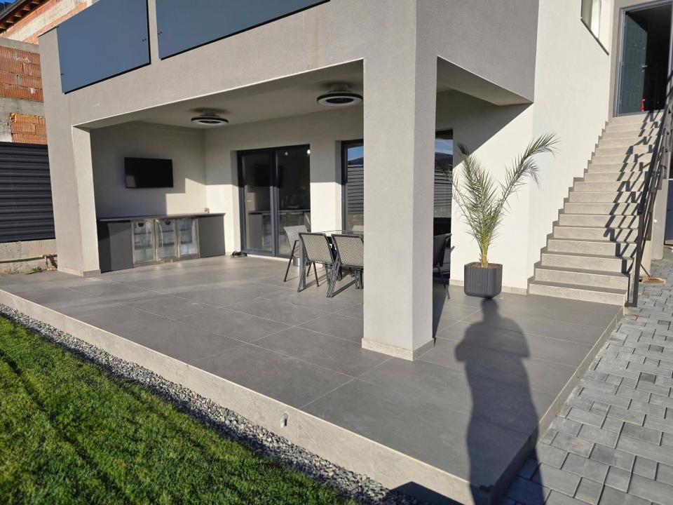Casă individuală, 248 mp utili, teren 580 mp, piscină și jacuzzi | Auchan Iris – fotografia 14 din 16