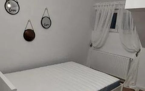 2 Camere de inchiriat | Grivita | Metrou | Centrala Proprie