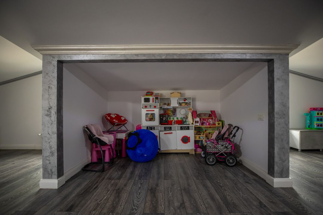 CASA P+1+M, situata in zona KAMSAS – fotografia 40 din 93