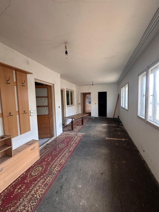 Casă de vânzare in zona KM 5, Constanța | 4 Camere | Teren 430 mp – fotografia 3 din 11