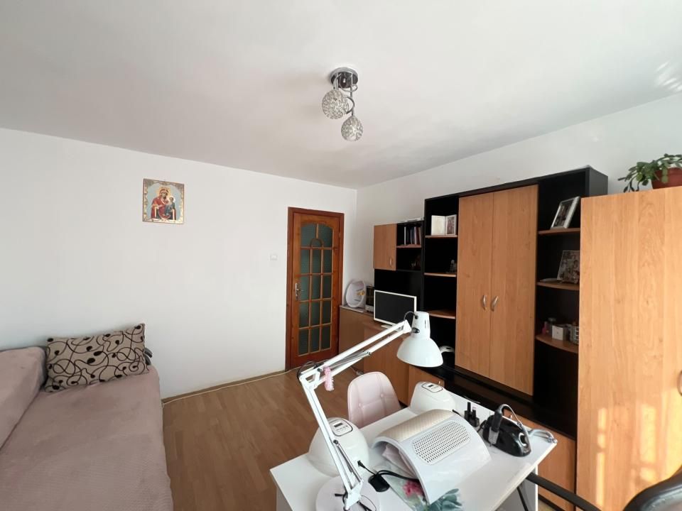 Apartament 2 camere, decomandat, 41 mp utili, etaj 2 - zona Garii – fotografia 3 din 8