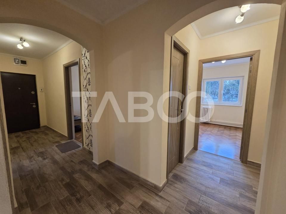 Apartament 4 camere de inchiriat Bulevardul Unirii acces din strada – fotografia 9 din 11