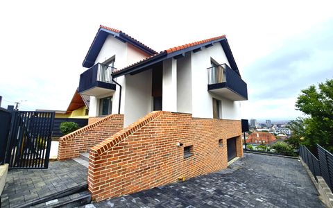 Casa individuală spațioasă cu garaj, D+P+E, 210mp utili, Dâmbul Rotund