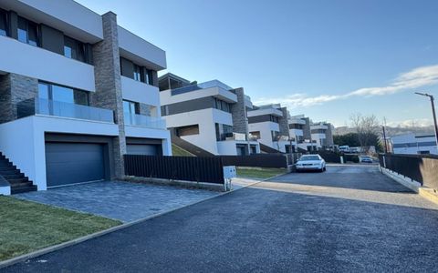 Casă în ansamblu rezidențial, 190 mp utili, teren 500 mp, Calea Turzii