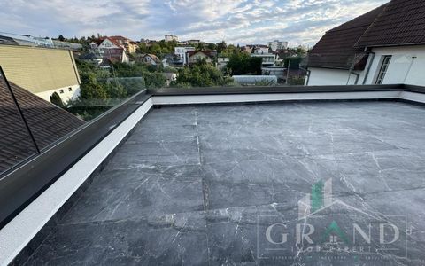Apartament exclusivist în Andrei Mureșanu | 75 mp + 48 mp terase
