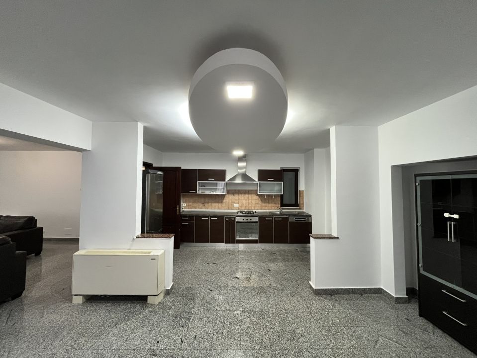 Apartament cu 5 camere de inchiriat - zona Aviatorilor – fotografia 6 din 19