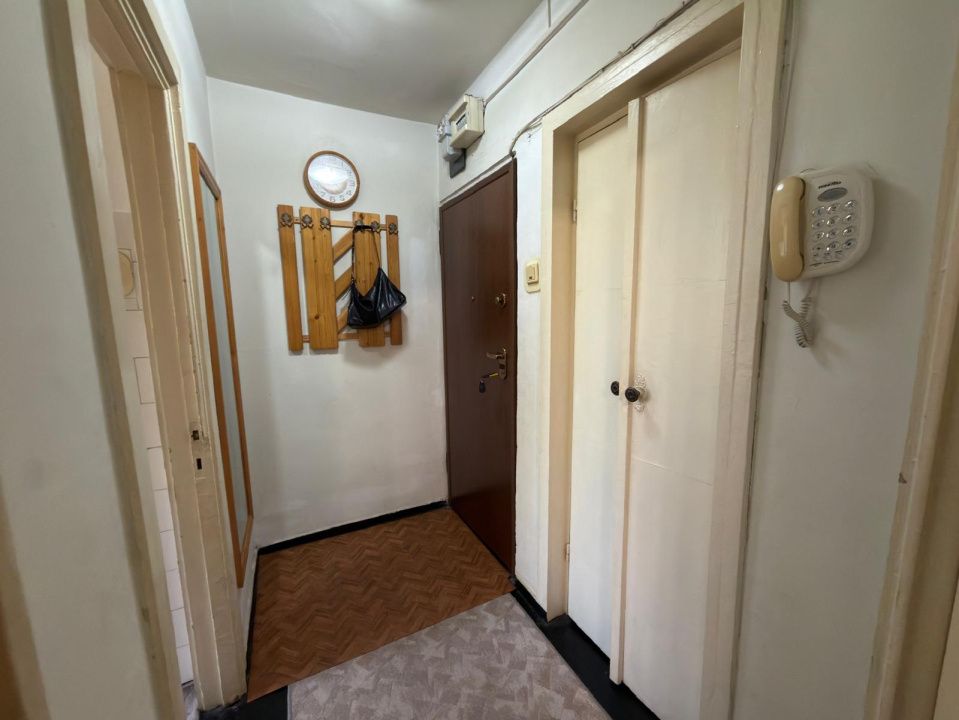 Apartament 2 camere, semidecomandat, cartier George Enescu, zona Scoala nr. 12 – fotografia 7 din 9