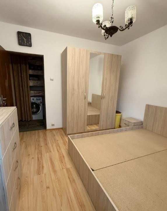 | 3 Camere| Et.3/4 | Zona Titan | Auchan Titan | Recent Renovat | – fotografia 2 din 9