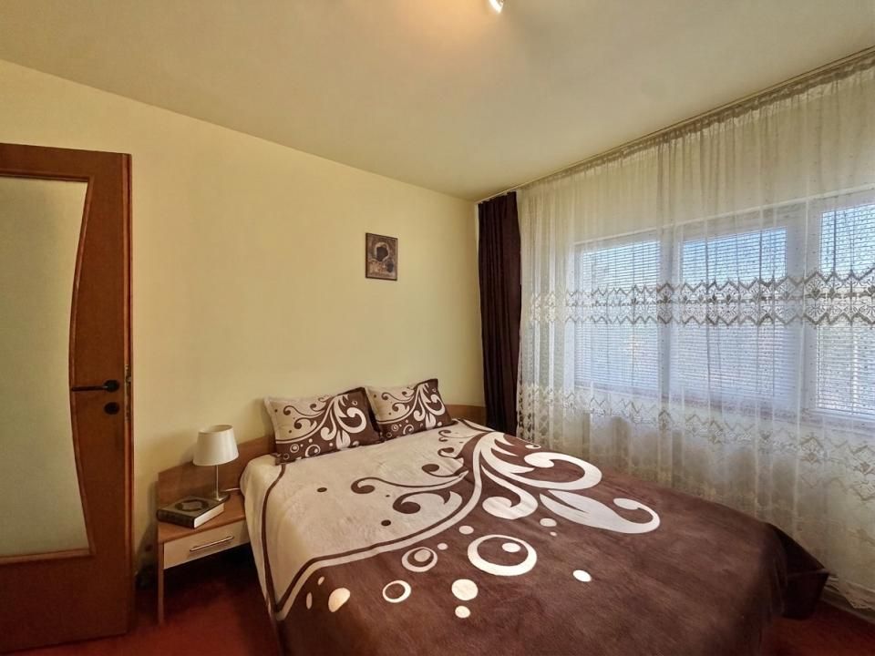 Apartament 2 camere, etaj 2, decomandat, zona Aradului – fotografia 3 din 12