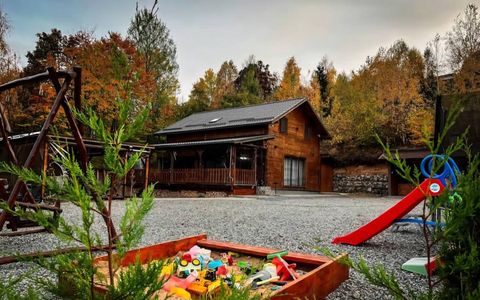 Afacere la cheie | Cabană | 4 dormitoare | Piscină încălzită | Plopi