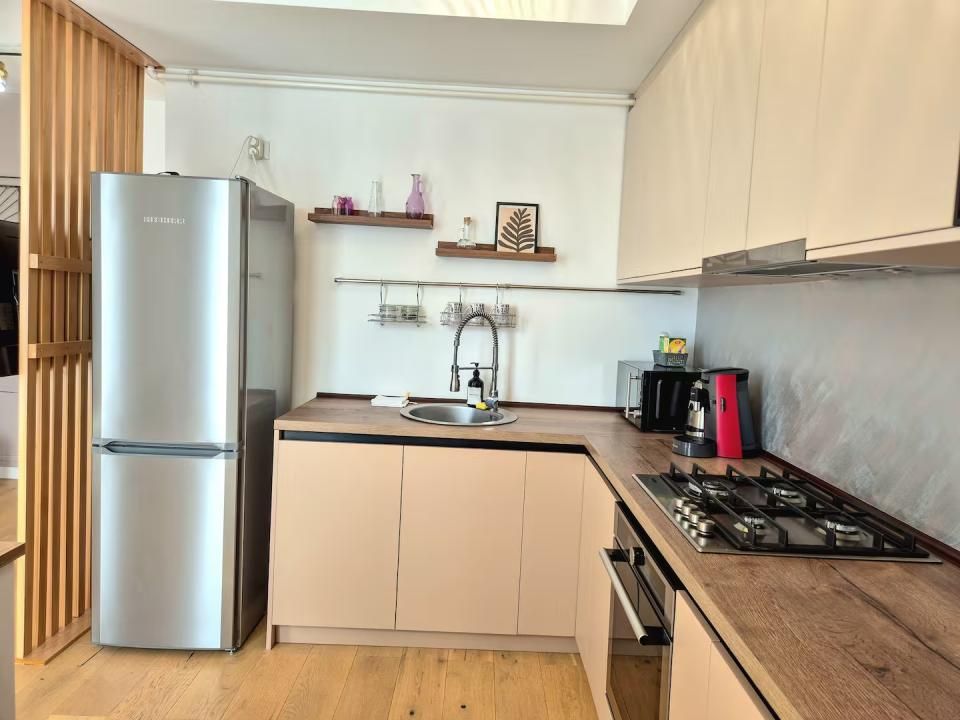 Carmen Sylva Royal Apartments | 2 camere | Gradina-Piscina-Parcare subterana – fotografia 12 din 19