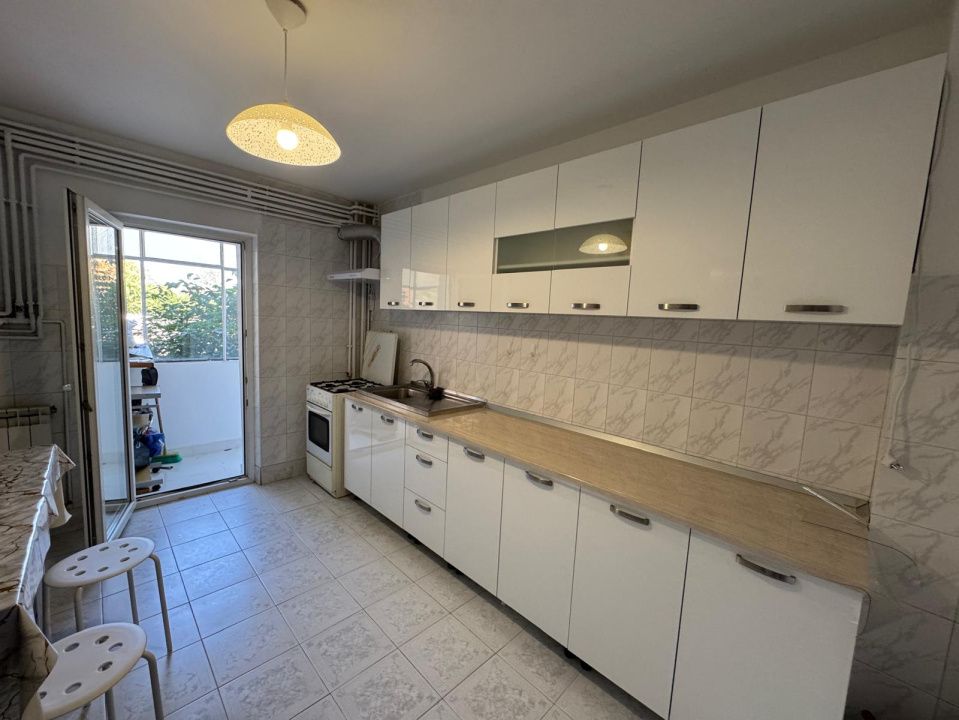 Închiriere apart. cu 3 camere mobilate, parter, Cipariu – fotografia 2 din 10