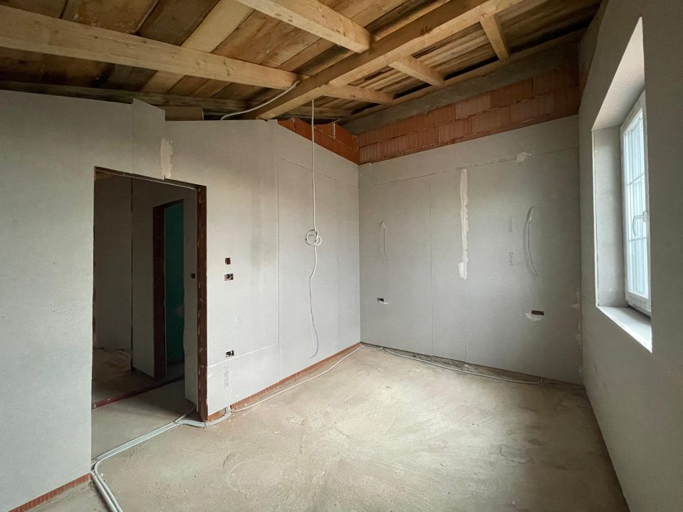 Duplex 4 camere despartit prin camera tehnica Calea Medves Mosnita – fotografia 9 din 13