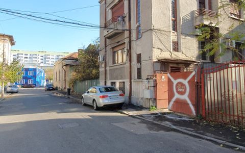 Proprietate deosebită într-o casă interbelică, de vanzare in zona Unirii