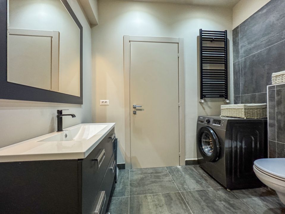 Apartament 3 camere de închiriat in Mamaia | Vedere frontală la mare | Parcare – fotografia 10 din 14