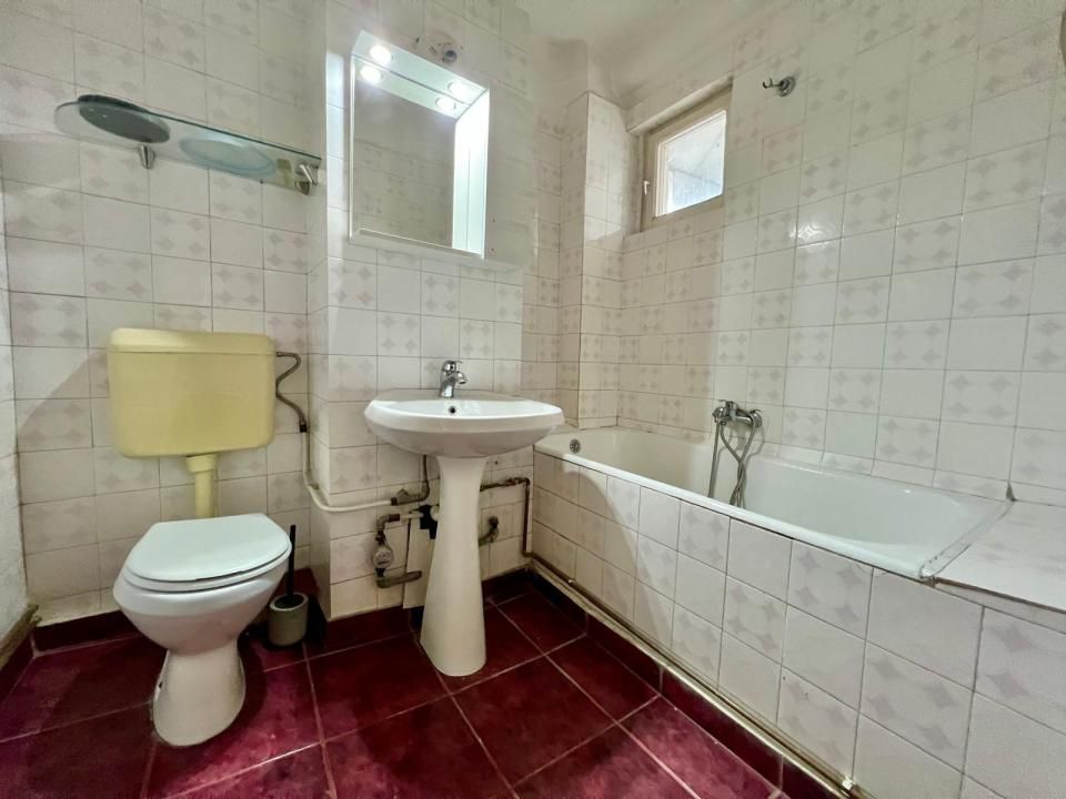 Apartament cu 3 camere, 69 mp utili, decomandat - Zona Dacia – fotografia 10 din 12