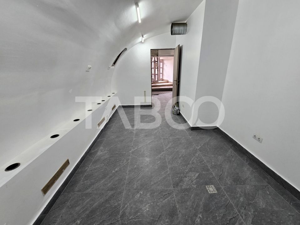 Spatiu comercial de vanzare 55 mp curte parcare zona Central din Sibiu – fotografia 6 din 11