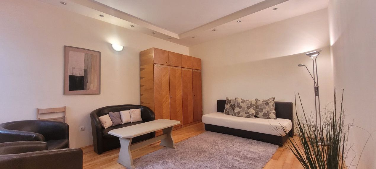 Garsonieră cochetă în Centrul Vechi al Brașovului – fotografia 5 din 8
