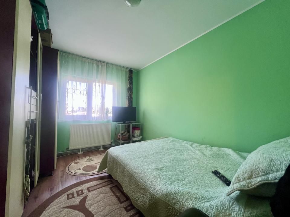 Apartament 3 camere, 69 mp utili, decomandat, parter - zona Soarelui – fotografia 5 din 12