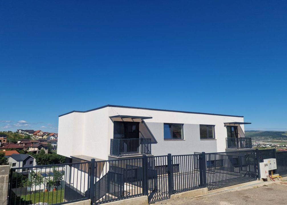 Duplex, 3 dormitoare, terasă 25mp-Dezmir – fotografia 5 din 8