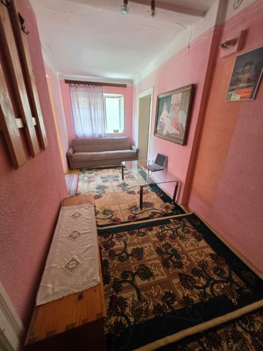 Casa la tara, Apoldul de Sus, 4 camere dormitoare, anexe, pivnita, teren 1200 mp – fotografia 16 din 43