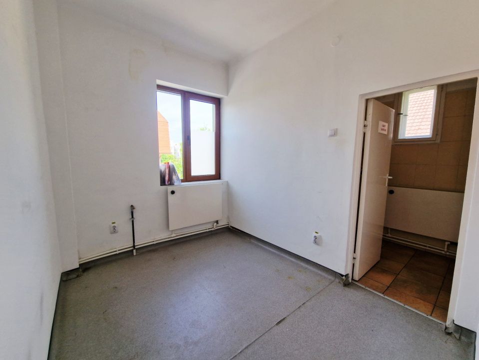 Casa pentru activitati de birouri in Andrei Muresanu – fotografia 17 din 22