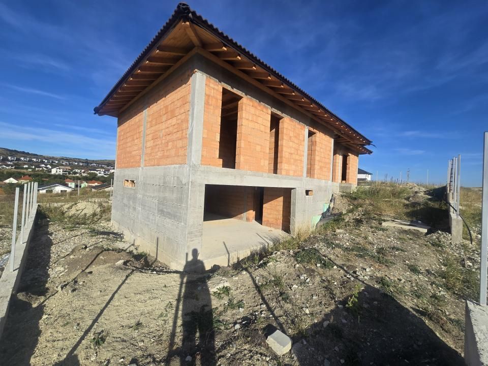 Casa unifamiliala D+P, la intrare in Chinteni – fotografia 8 din 9