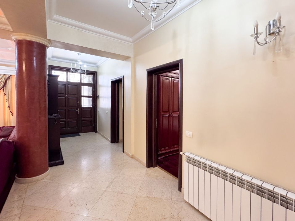 Vilă de închiriat spatioasă | 6 camere | Garaj spatios | Pozitie Centrala – fotografia 16 din 18