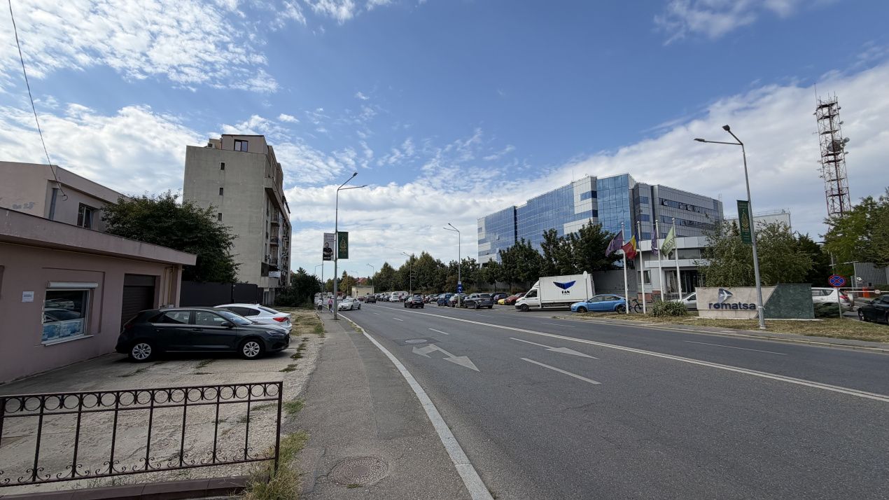Spațiu de închiriat Băneasa 90 mp – showroom / office / clinică – fotografia 1 din 7