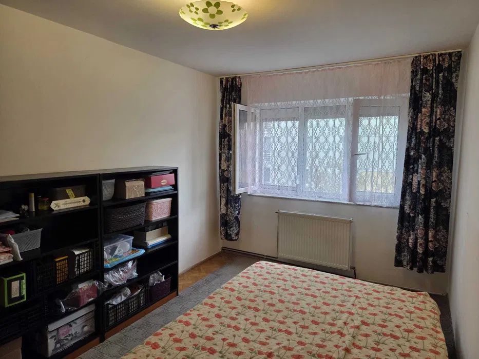 Apartament cu 4 camere, decomandat, cu boxă – Mănăștur, Aleea Negoiu – fotografia 4 din 8