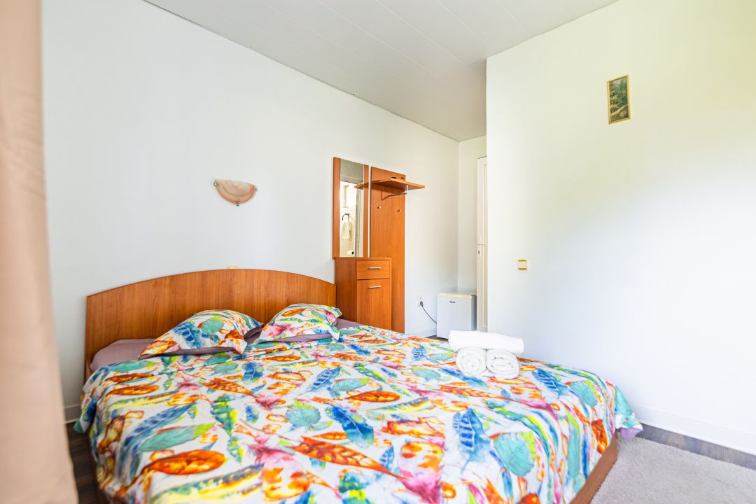 Pensiune cu 18 camere in Costinesti , investitie cu randament de 8% – fotografia 13 din 25