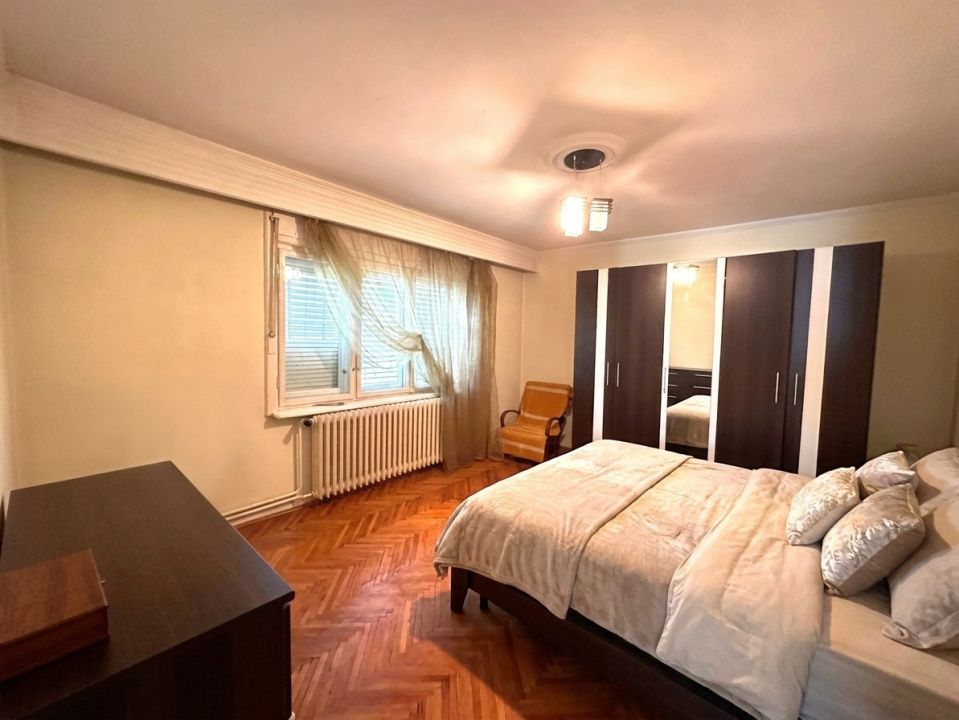 Casa 14 camere Sc=460 mp D+P+1+M cu 426 mp Teren CETATE Lidl Curte Asfalt – fotografia 5 din 42