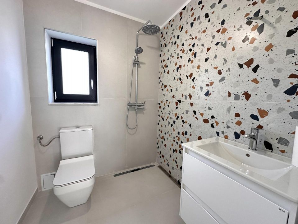 CASA NOUA I 90 MP I FINISATA LA CHEIE I ASFALT I TOATE UTILITATILE I – fotografia 4 din 21