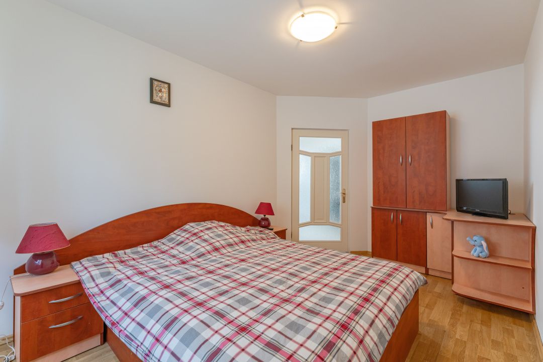 Vilă tip duplex în mijlocul naturii | 6 camere | Garaj, terasă și 5 dormitoare – fotografia 9 din 17