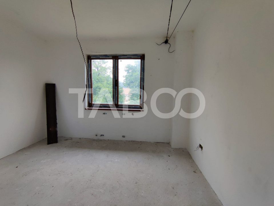 Comision 0% Casa tip duplex de vanzare 6 camere cu teren Saliste Sibiu – fotografia 4 din 16